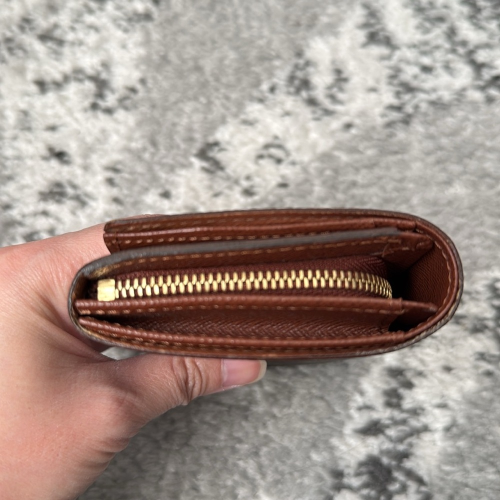 Authentic Louis Vuitton Tresor wallet - Picture 10 of 11